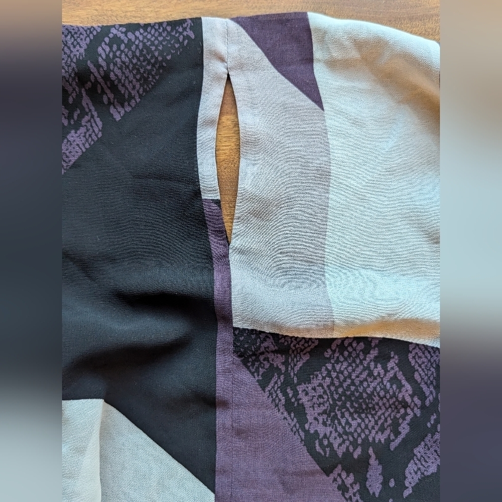 SOLD Geometric Print Dex Camisole Tank Top Lined With Keyhole Back - Picture 5 of 6